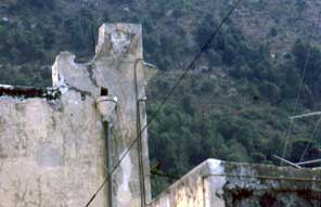 Architettura mediterranea tradizionale a Capri; fotografia: Francesco Saverio ALESSIO © copyright 1985