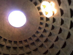 Il Pantheon: la volta della cupola vista dall'interno - Fotografie: Francesco Saverio ALESSIO - Creative Commons License - 2007